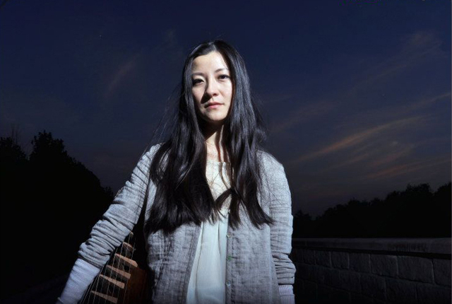 东方艺术中心        常静是一位杰出的古筝演奏